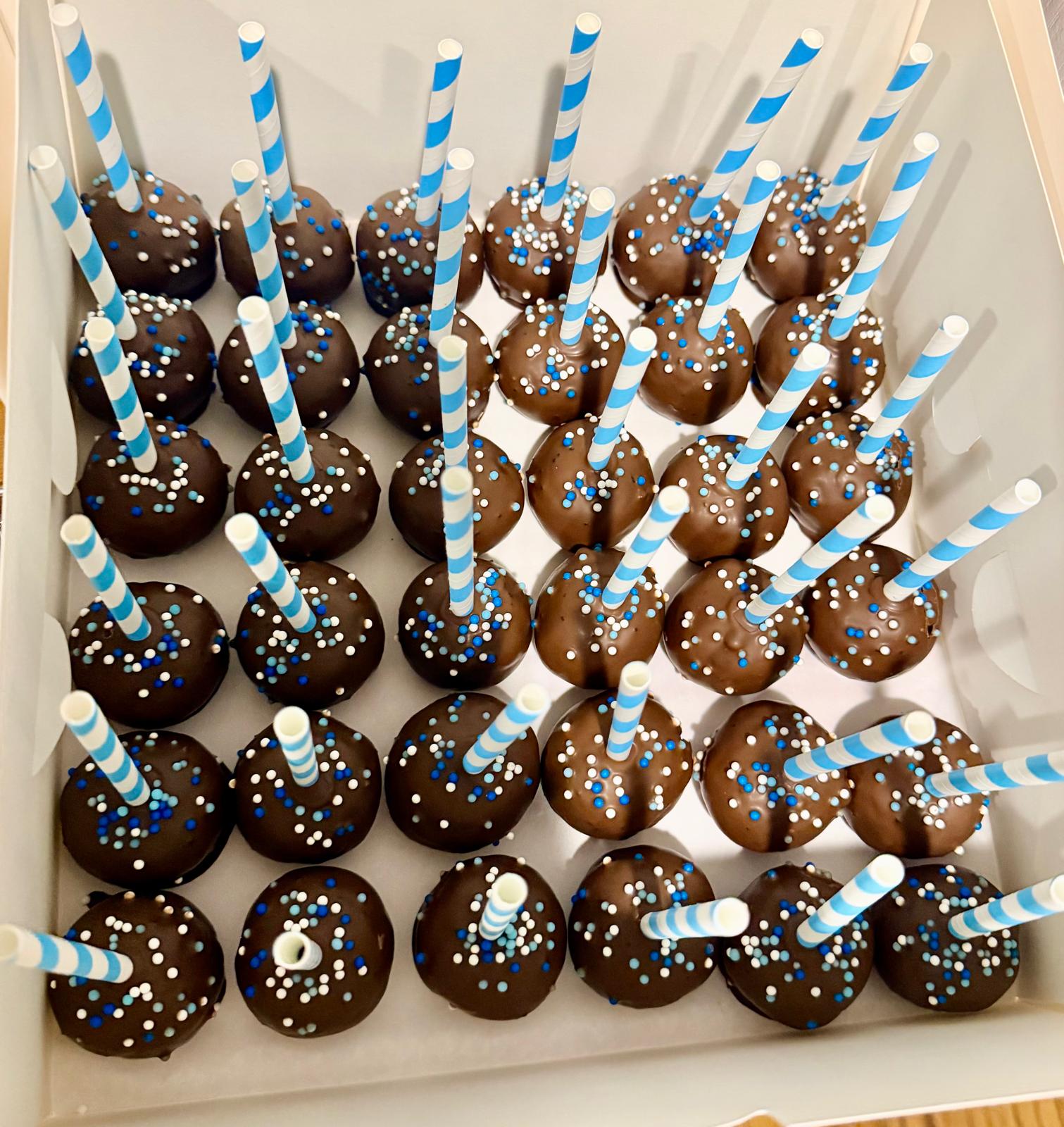 Blue & White Cake Pops